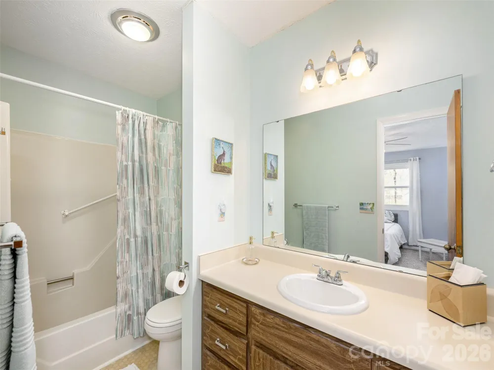 103 Oakwood Place #4 Hendersonville, NC 28792