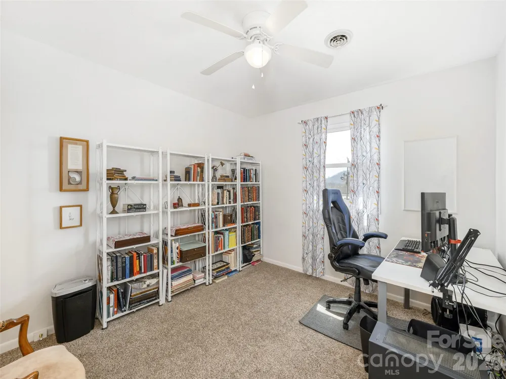103 Oakwood Place #4 Hendersonville, NC 28792