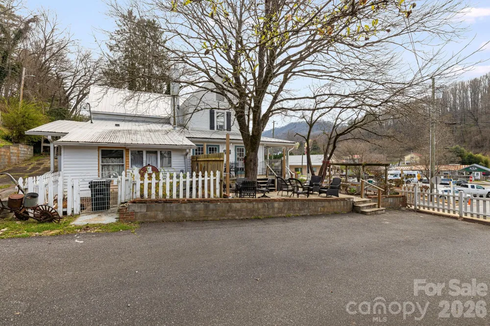 364 Haywood Road Dillsboro, NC 28725
