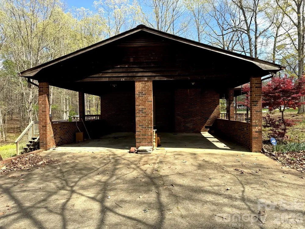 3968 Dover Street Claremont, NC 28610