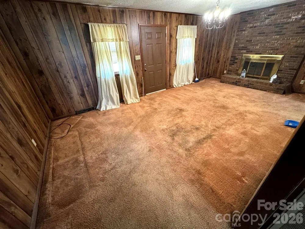 3968 Dover Street Claremont, NC 28610