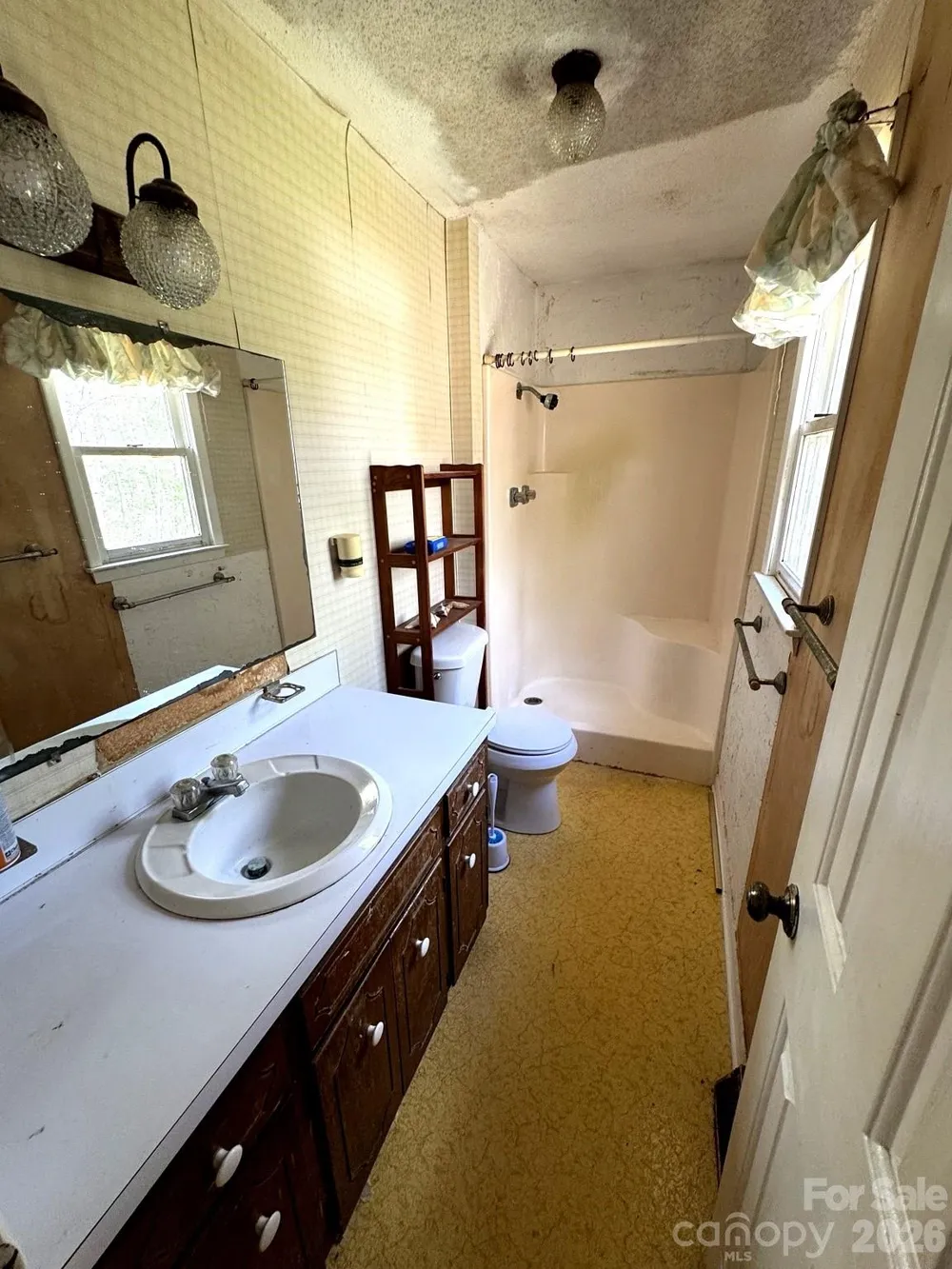 3968 Dover Street Claremont, NC 28610