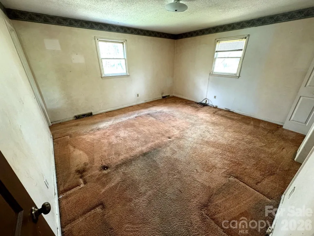 3968 Dover Street Claremont, NC 28610