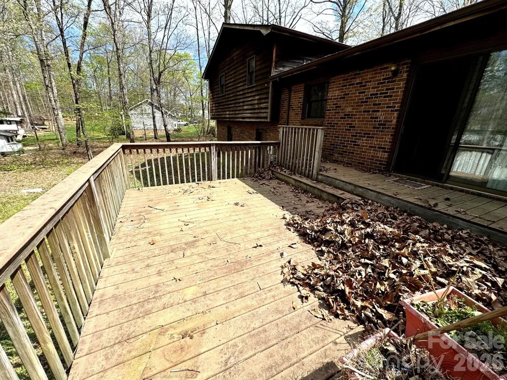 3968 Dover Street Claremont, NC 28610