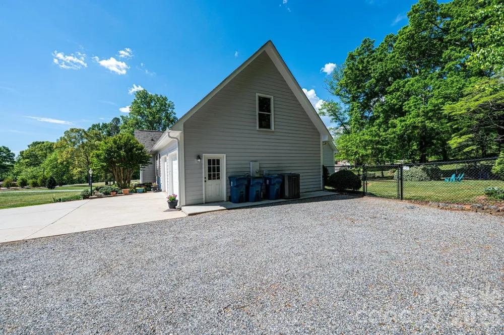 3085 James Street Catawba, NC 28609