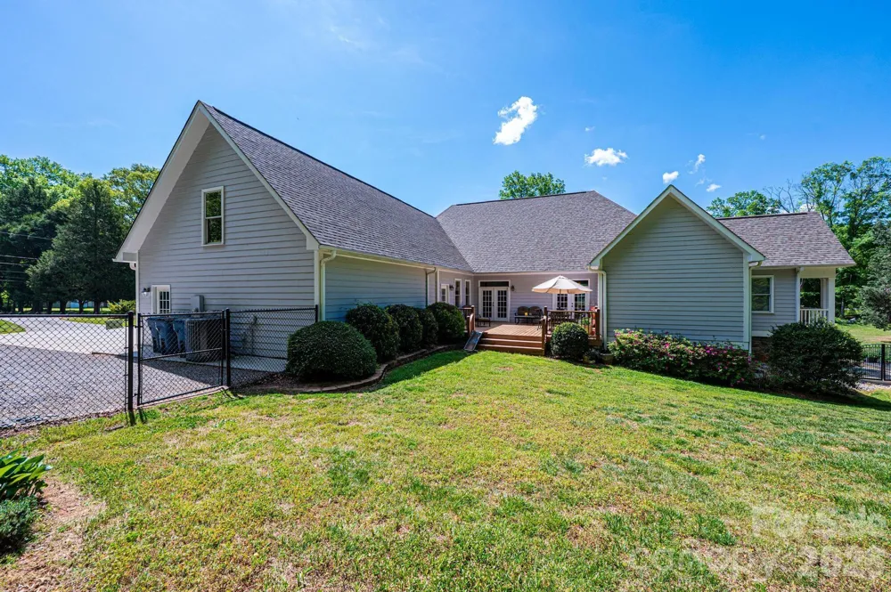 3085 James Street Catawba, NC 28609