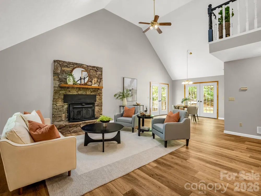 2304 Mountain Page Road Saluda, NC 28773