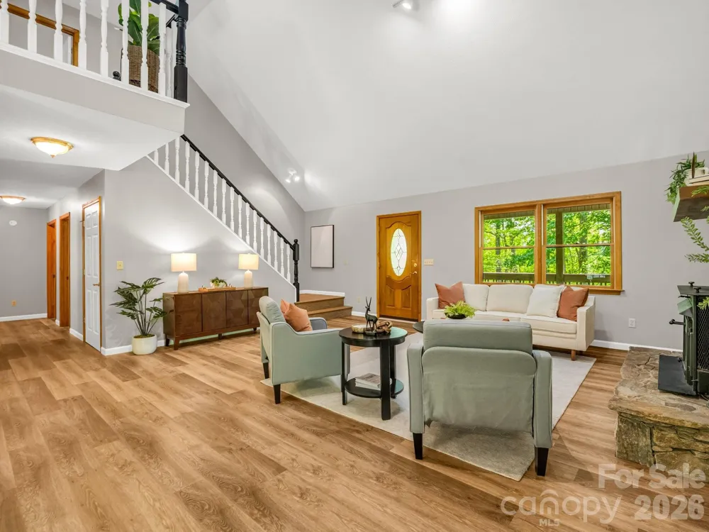 2304 Mountain Page Road Saluda, NC 28773