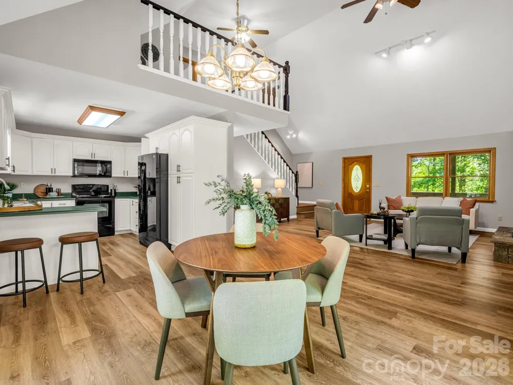 2304 Mountain Page Road Saluda, NC 28773
