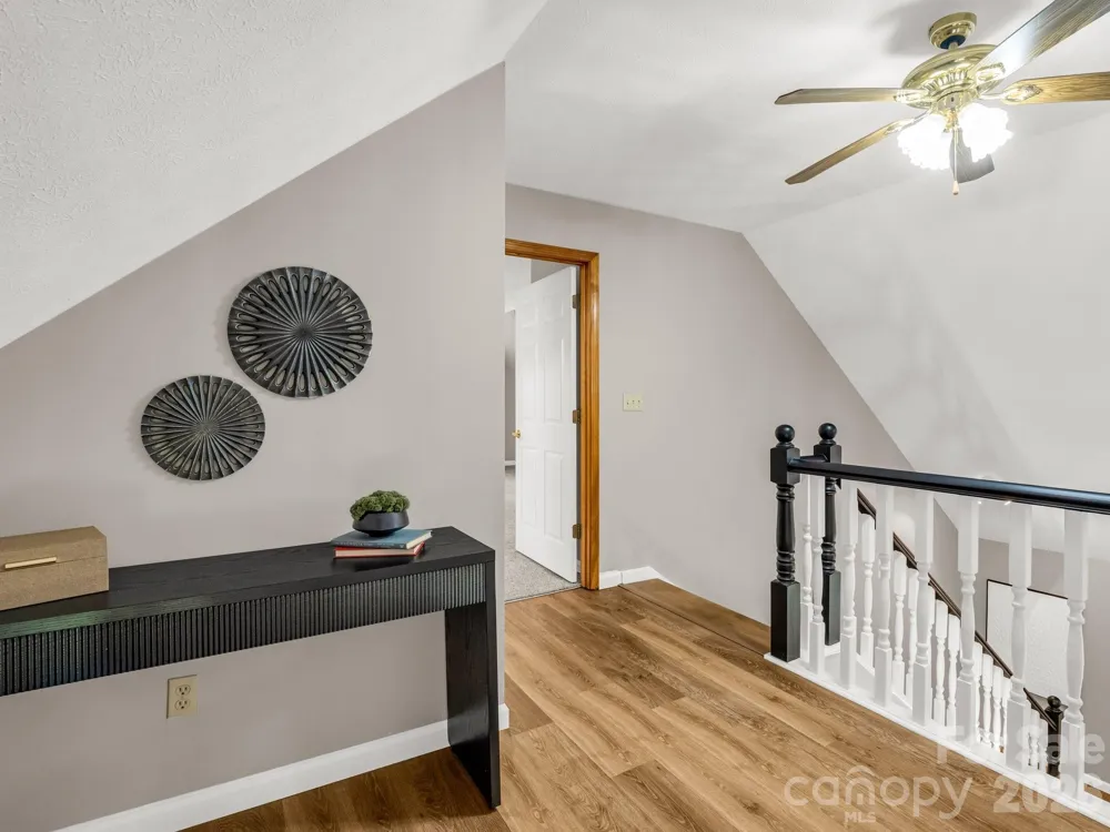 2304 Mountain Page Road Saluda, NC 28773