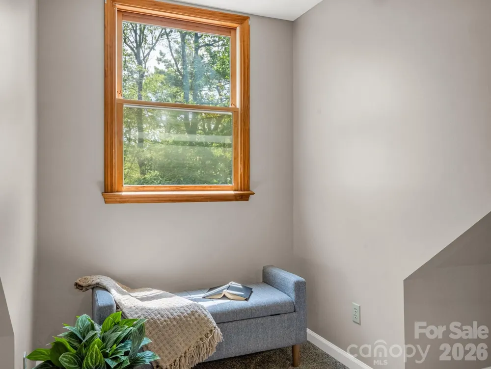 2304 Mountain Page Road Saluda, NC 28773