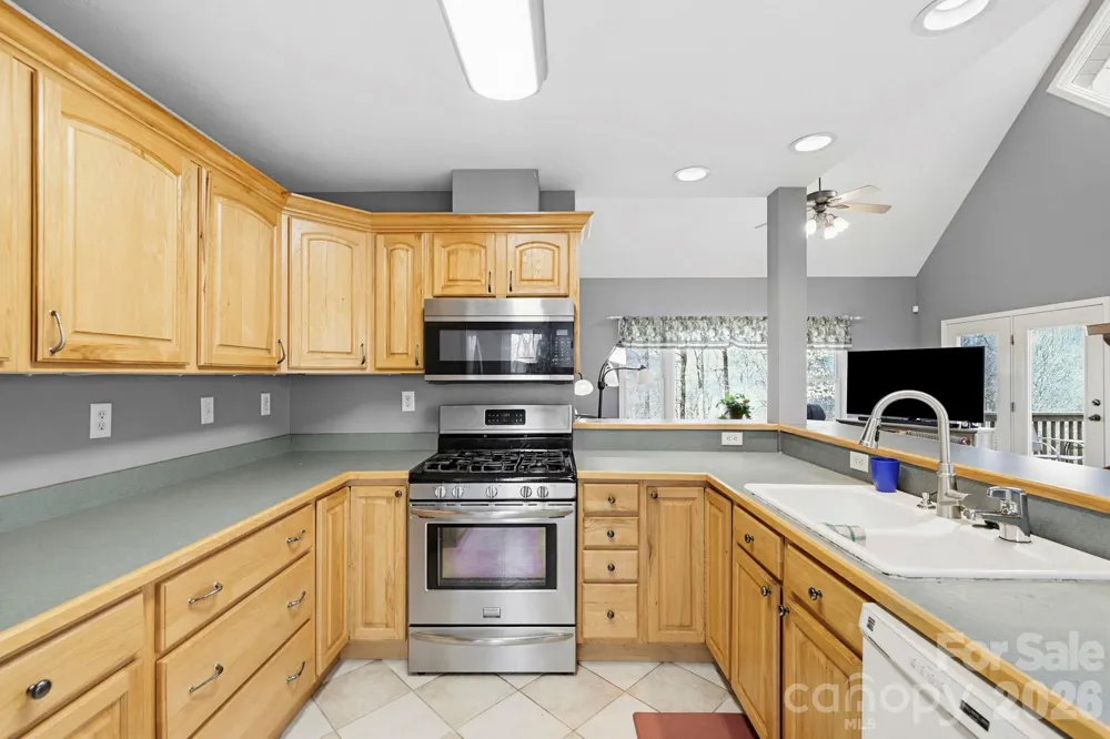 13705 Rosman Highway Lake Toxaway, NC 28747