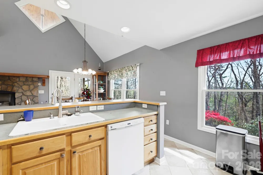 13705 Rosman Highway Lake Toxaway, NC 28747