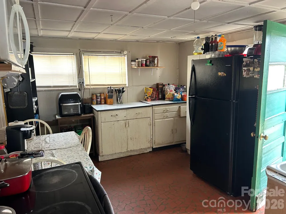4237 Laurel Hill Road Claremont, NC 28610