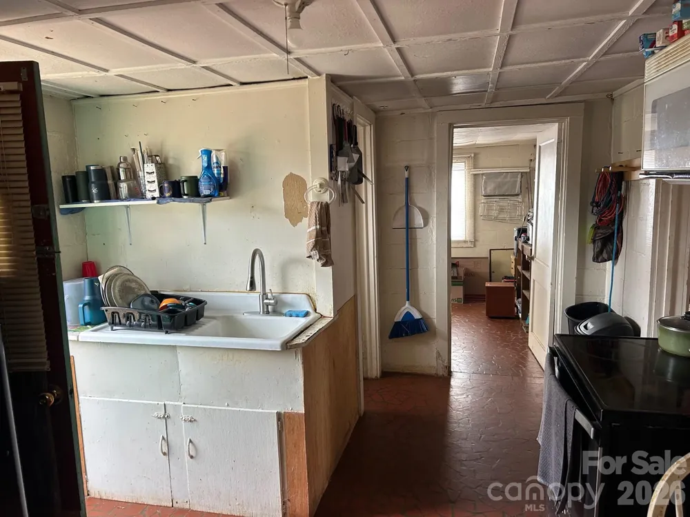 4237 Laurel Hill Road Claremont, NC 28610