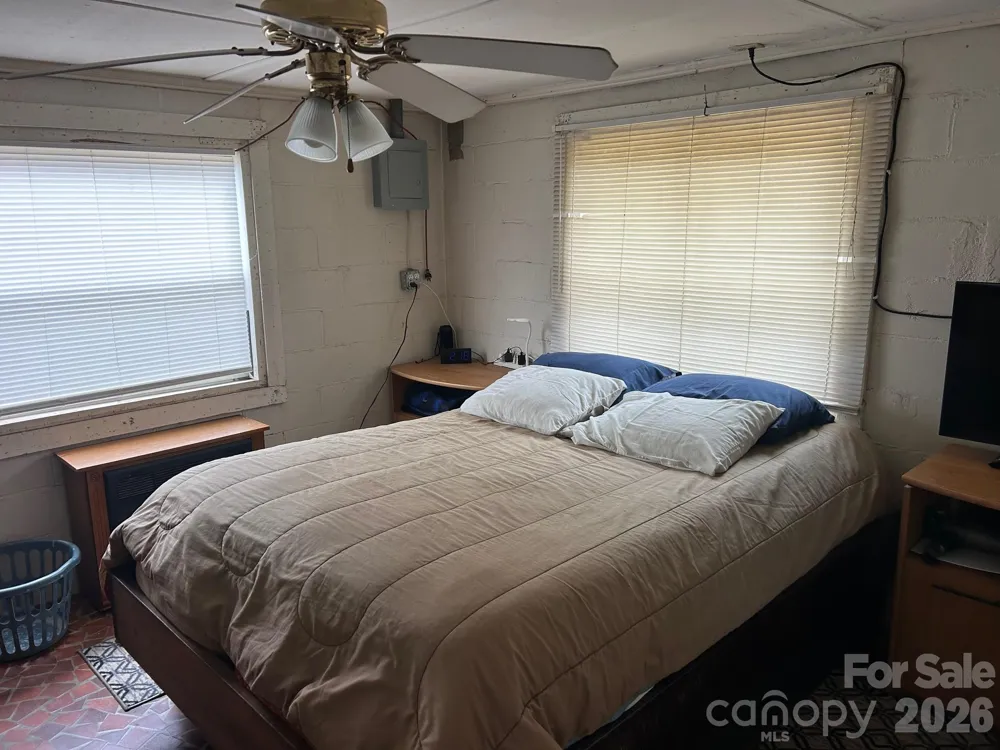 4237 Laurel Hill Road Claremont, NC 28610