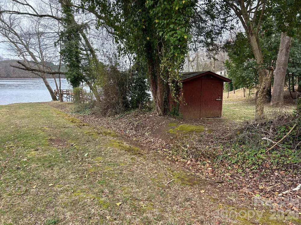 4237 Laurel Hill Road Claremont, NC 28610