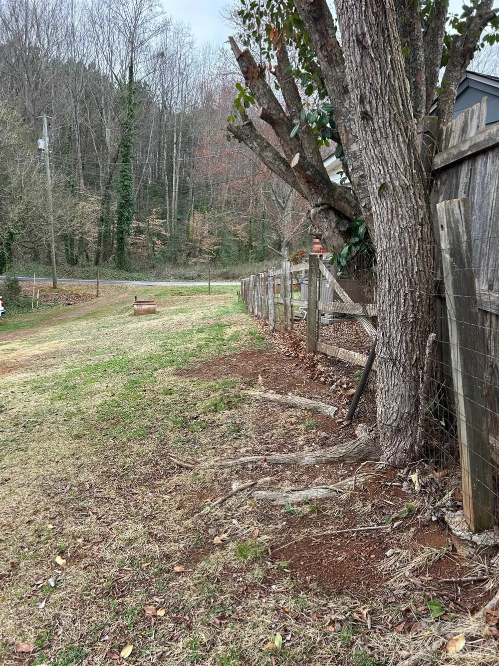 4237 Laurel Hill Road Claremont, NC 28610