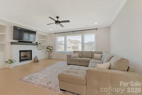 3934 Zinnia Drive