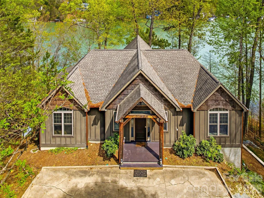402 Holmstead Drive Lake Lure, NC 28746