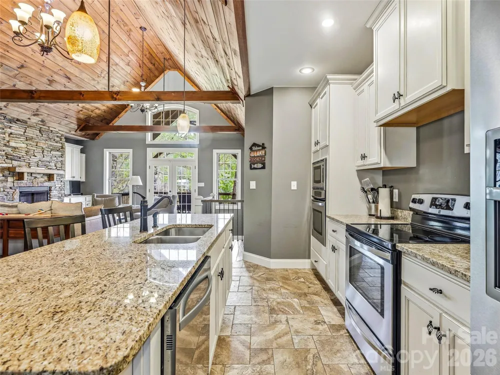 402 Holmstead Drive Lake Lure, NC 28746