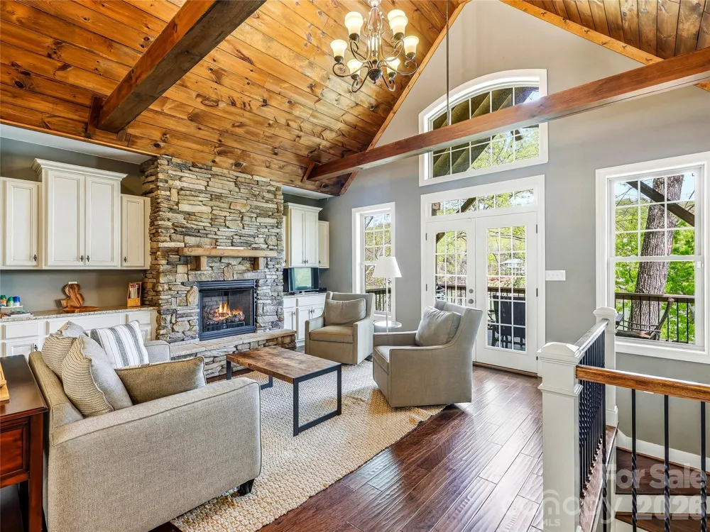 402 Holmstead Drive Lake Lure, NC 28746