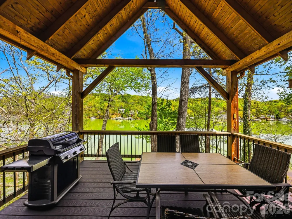 402 Holmstead Drive Lake Lure, NC 28746
