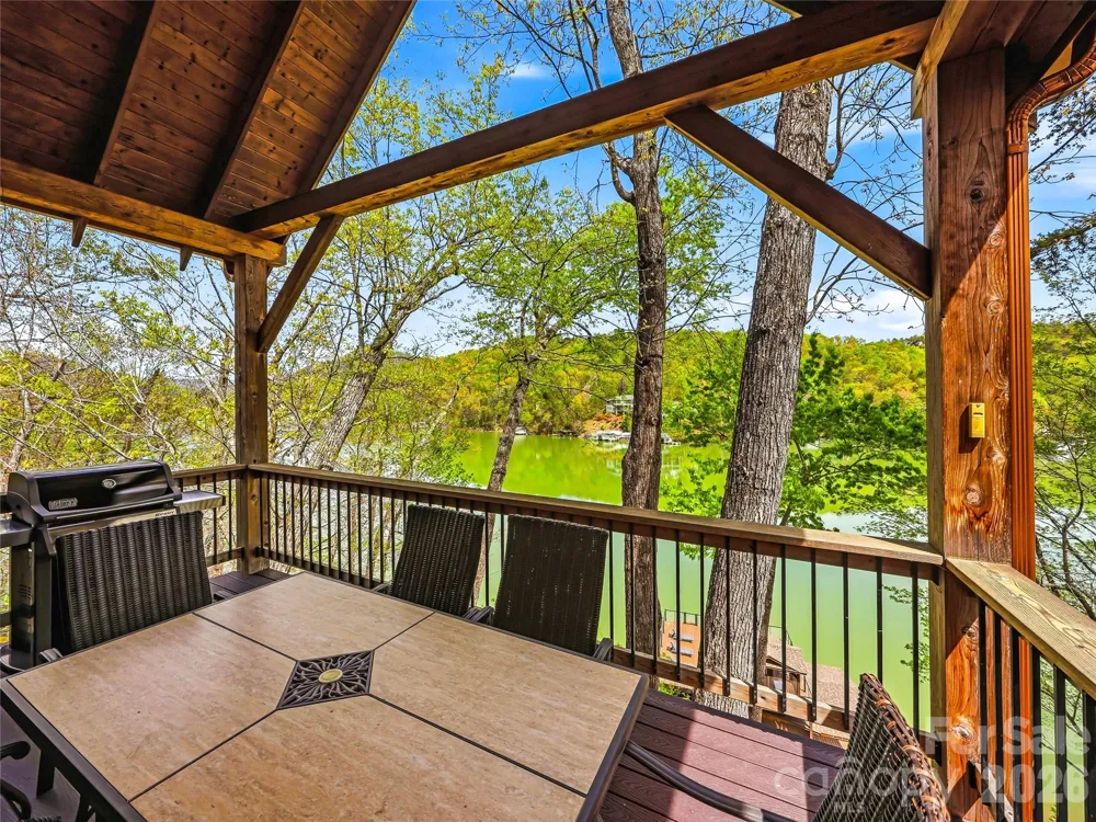 402 Holmstead Drive Lake Lure, NC 28746