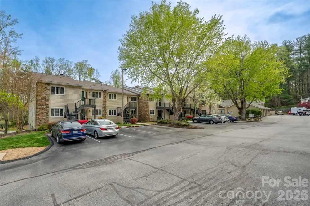 451 Britton Creek Drive Hendersonville, NC 28791