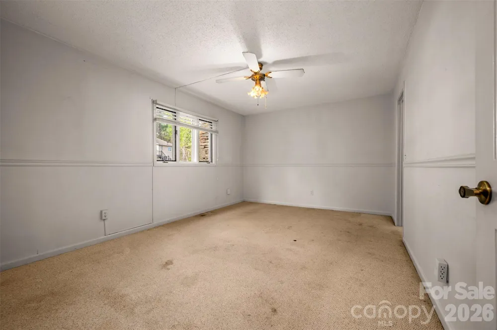 451 Britton Creek Drive Hendersonville, NC 28791
