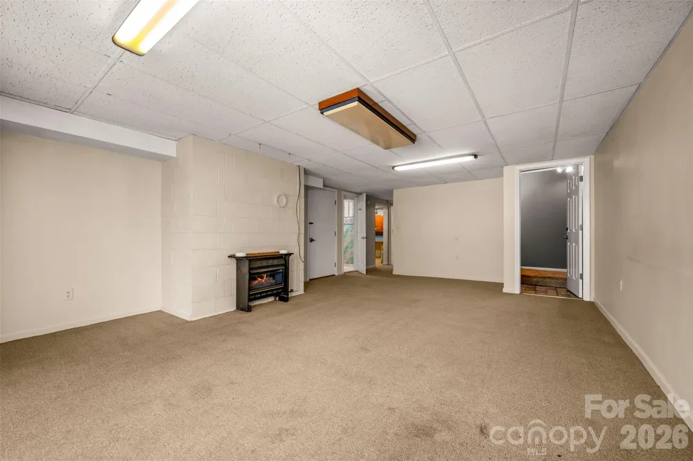 451 Britton Creek Drive Hendersonville, NC 28791