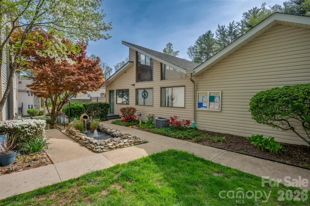 451 Britton Creek Drive Hendersonville, NC 28791
