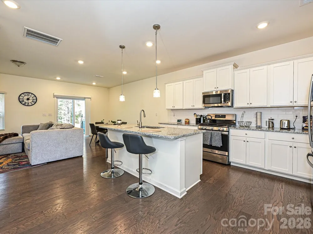 348 abington Street Matthews, NC 28104