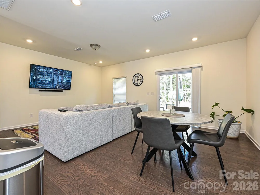348 abington Street Matthews, NC 28104