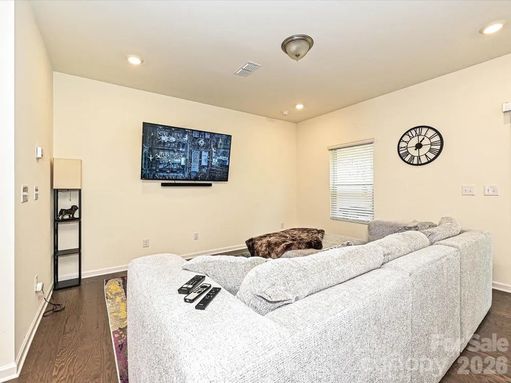 348 abington Street Matthews, NC 28104