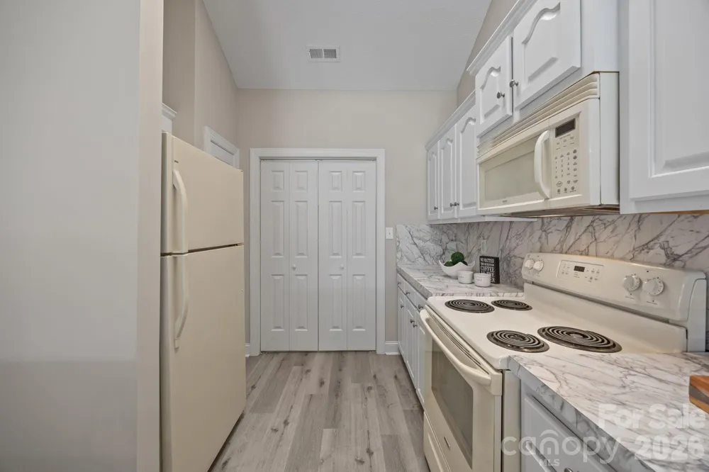 3944 Jasmine Lane Denver, NC 28037