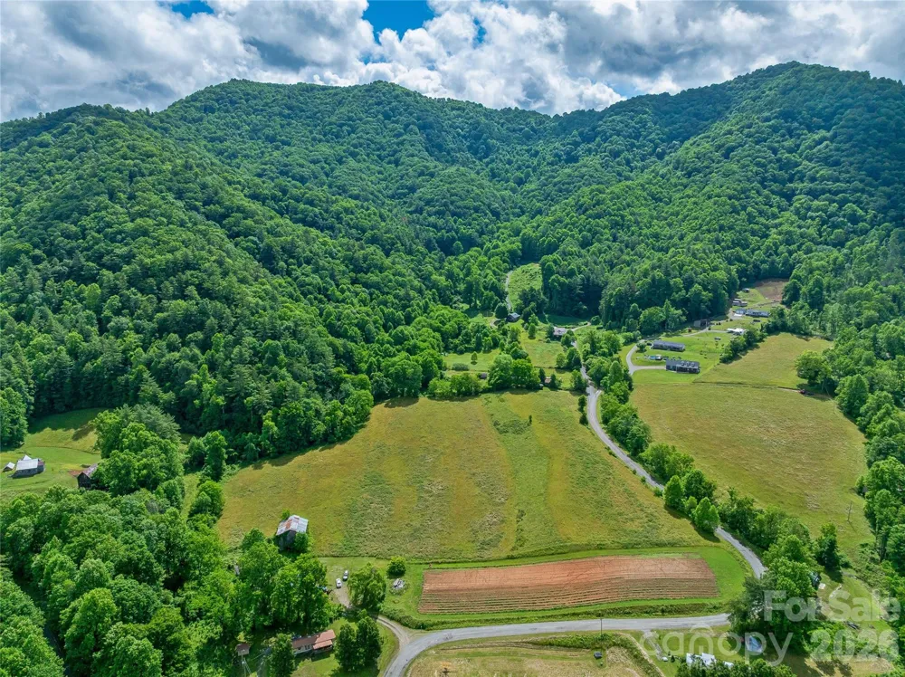 330 Tilson Branch Road Marshall, NC 28753