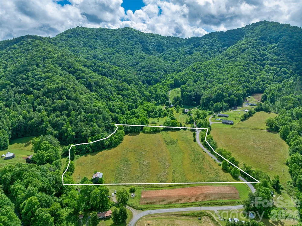 330 Tilson Branch Road Marshall, NC 28753