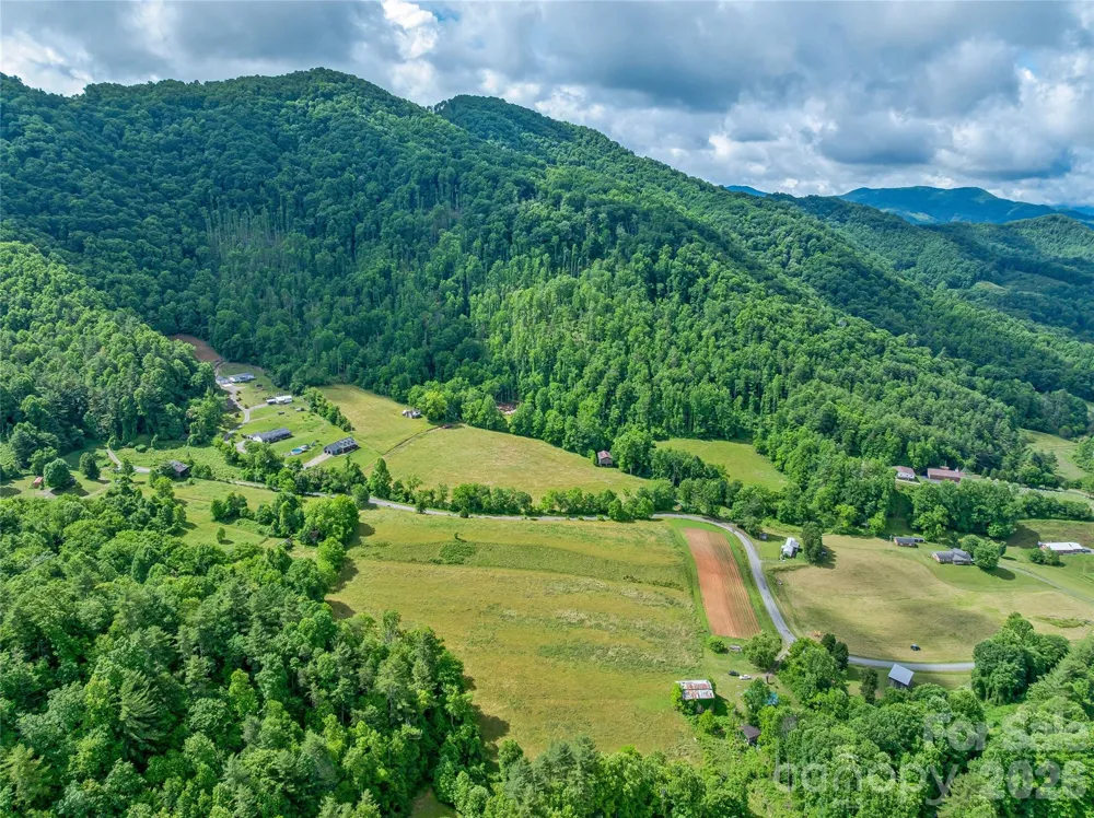 330 Tilson Branch Road Marshall, NC 28753