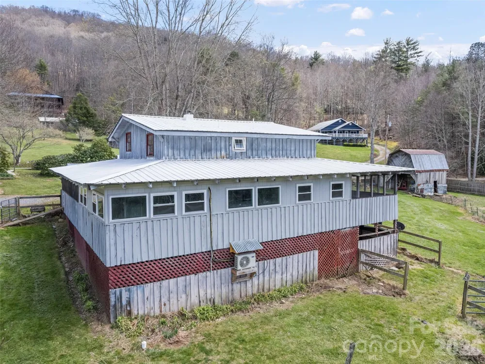 838 Hidden Valley Road Clyde, NC 28721