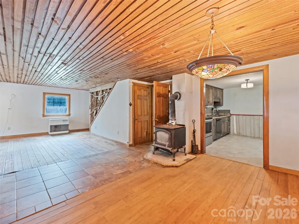 838 Hidden Valley Road Clyde, NC 28721