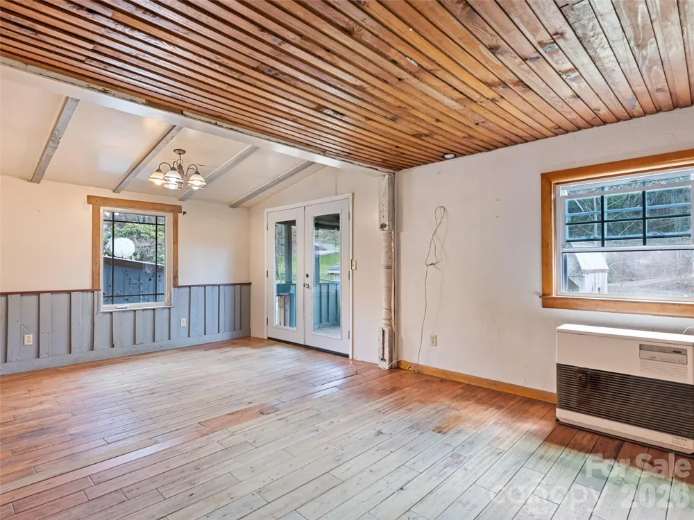 838 Hidden Valley Road Clyde, NC 28721