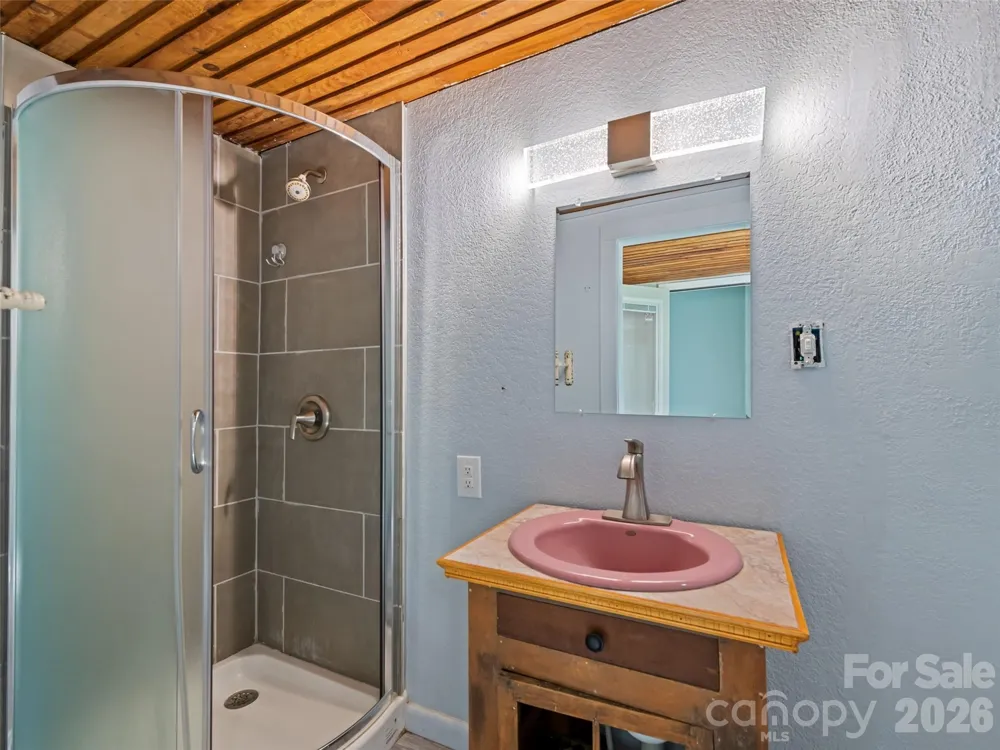838 Hidden Valley Road Clyde, NC 28721