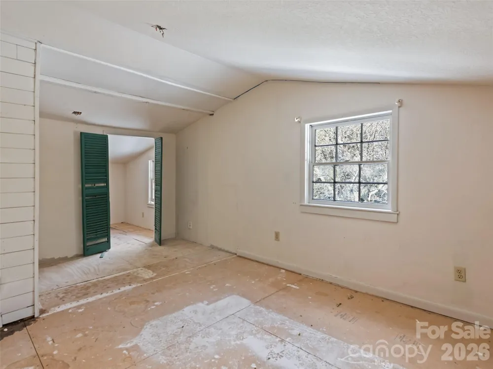 838 Hidden Valley Road Clyde, NC 28721