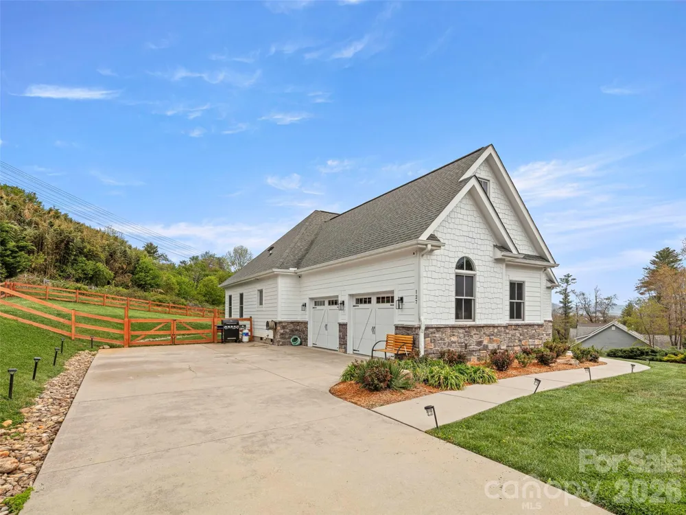 127 Rockbridge Road Mills River, NC 28759