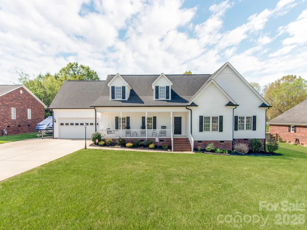 2261 Stallings Road Harrisburg, NC 28075