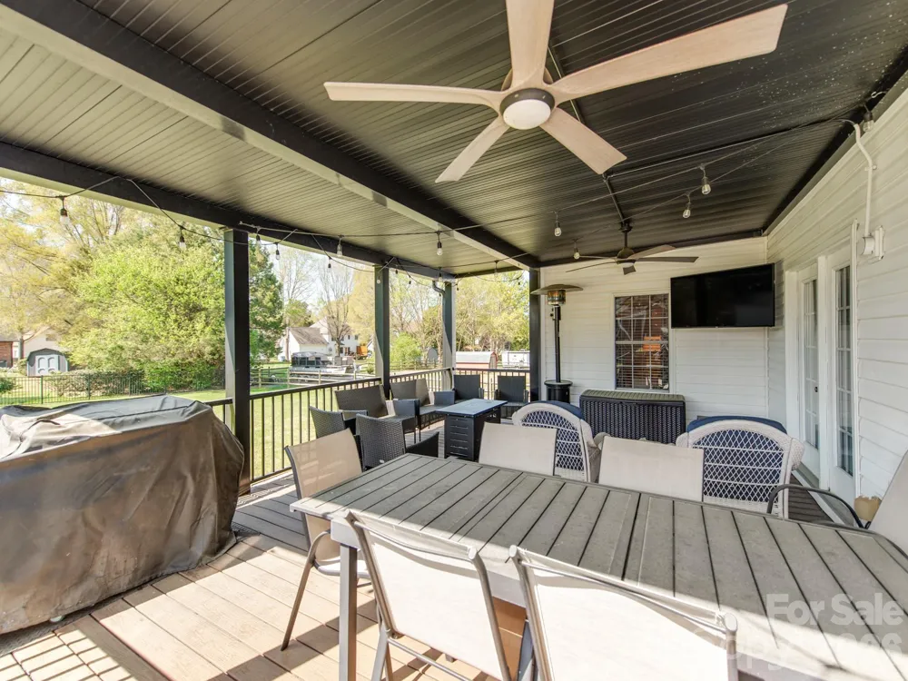 2261 Stallings Road Harrisburg, NC 28075