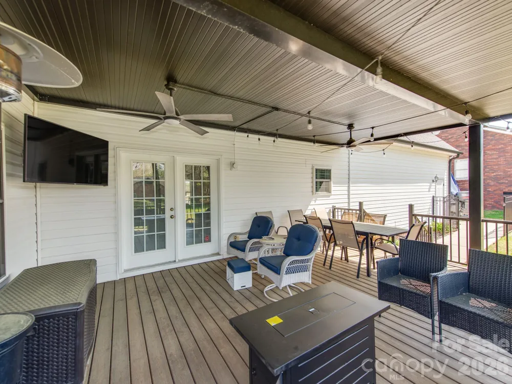 2261 Stallings Road Harrisburg, NC 28075