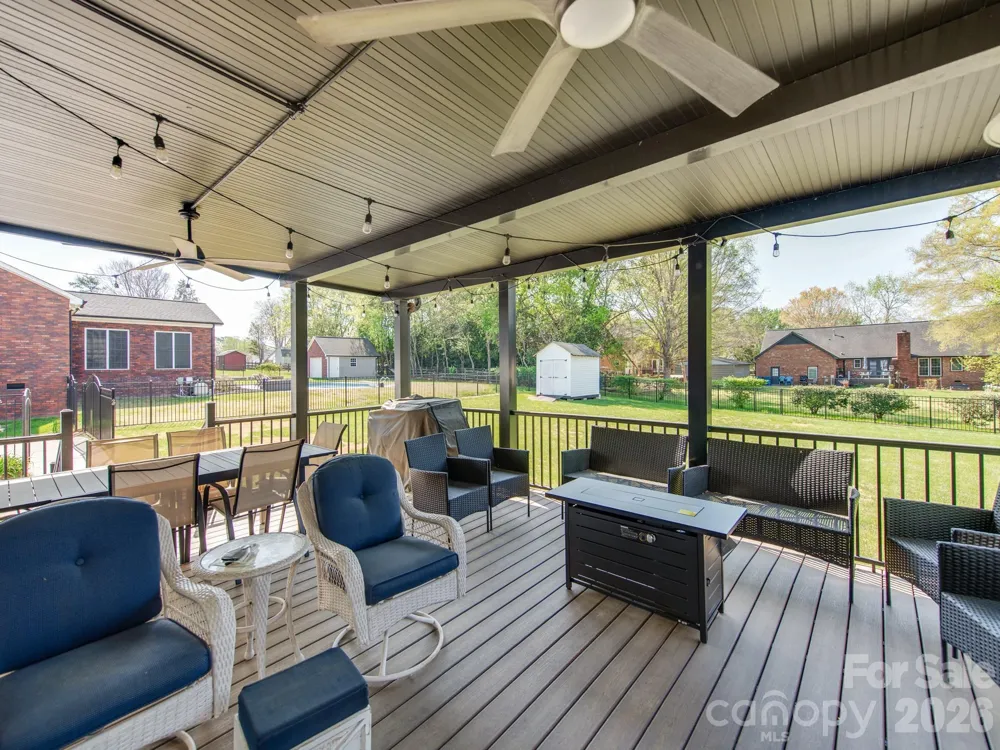 2261 Stallings Road Harrisburg, NC 28075