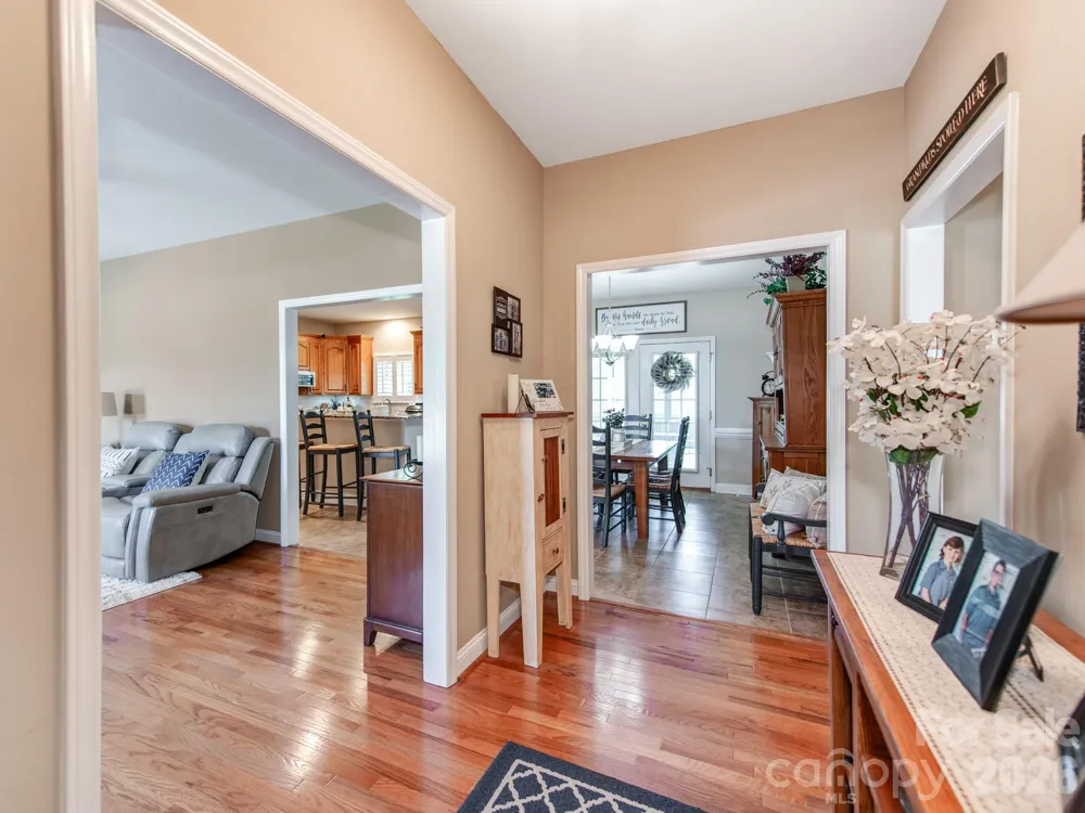 2261 Stallings Road Harrisburg, NC 28075